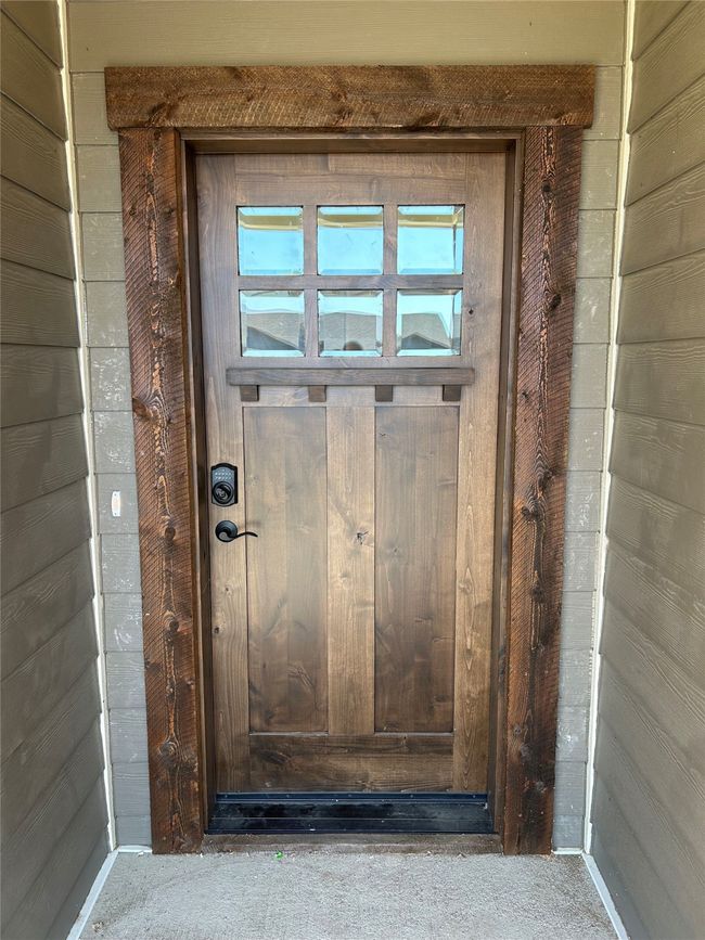 View of exterior entry | Image 7