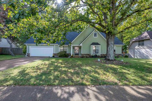 2095 Kingsrow Pkwy, Cordova, TN, 38016-5121 | Card Image