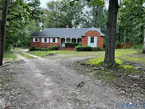 8322 Jahnke Rd, North Chesterfield, VA, 23235-4610 | Card Image