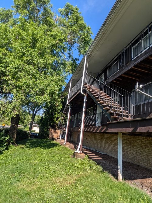75 N Lyle Ave, Elgin, IL, 60123-5063 | Card Image