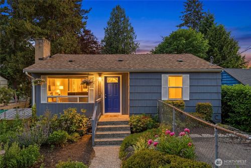 15839 15th Ave Ne, Shoreline, WA, 98155-6335 | Card Image