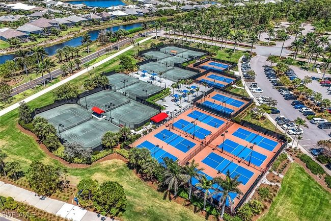 8776 Yucatan Ct, House attached with 2 bedrooms, 2 bathrooms and null parking in NAPLES FL | Image 24