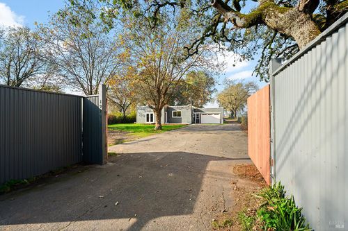 1979 Ludwig Ave, Santa Rosa, CA, 95407-6428 | Card Image