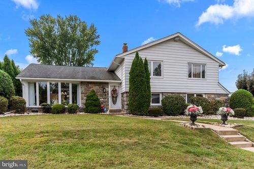 16 Durand Rd, HUNTINGDON VALLEY, PA, 19006-7916 | Card Image