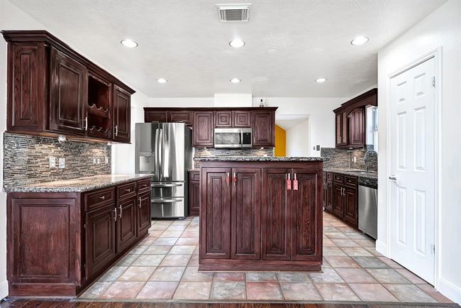 827 Citation Dr, House other with 4 bedrooms, 3 bathrooms and null parking in Stafford TX | Image 11