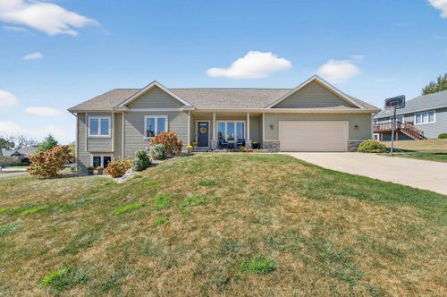 2917 Green Ave, Blue Mounds, WI, 53517-9427 | Card Image