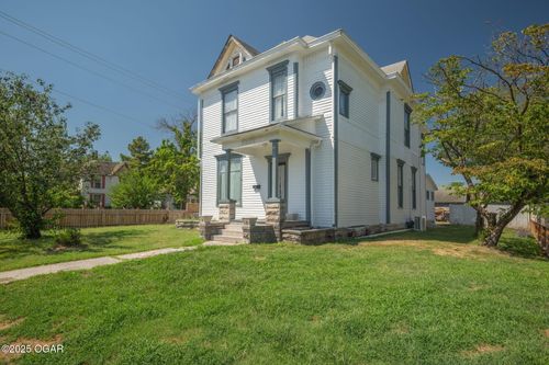 222 S Webb St, Webb City, MO, 64870-2272 | Card Image