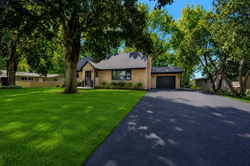 141 Adler Dr, Libertyville, IL, 60048-3920 | Card Image