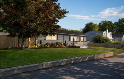 57 Twin Lakes Ave, Coventry, RI, 02816-6004 | Card Image