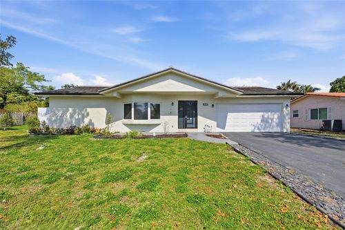 8555 Nw 25th Pl, Coral Springs, FL, 33065-5357 | Card Image