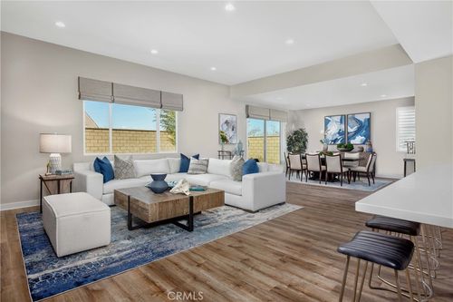 13739 Mesa View Dr, Victorville, CA, 92392-3710 | Card Image