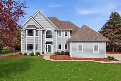 11020 N Brighton Place, Mequon, WI, 53097 | Card Image