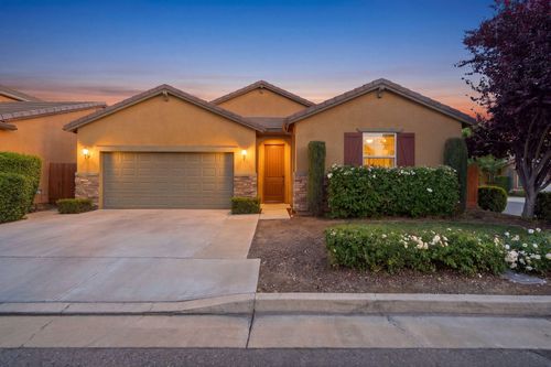 3026 Winslow Street, Visalia, CA, 93291 | Card Image
