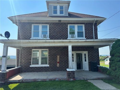 671 Sipesville Rd, Sipesville, PA, 15561-9011 | Card Image