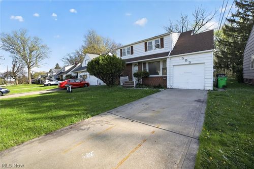 303 S Green Rd, South Euclid, OH, 44121-2322 | Card Image