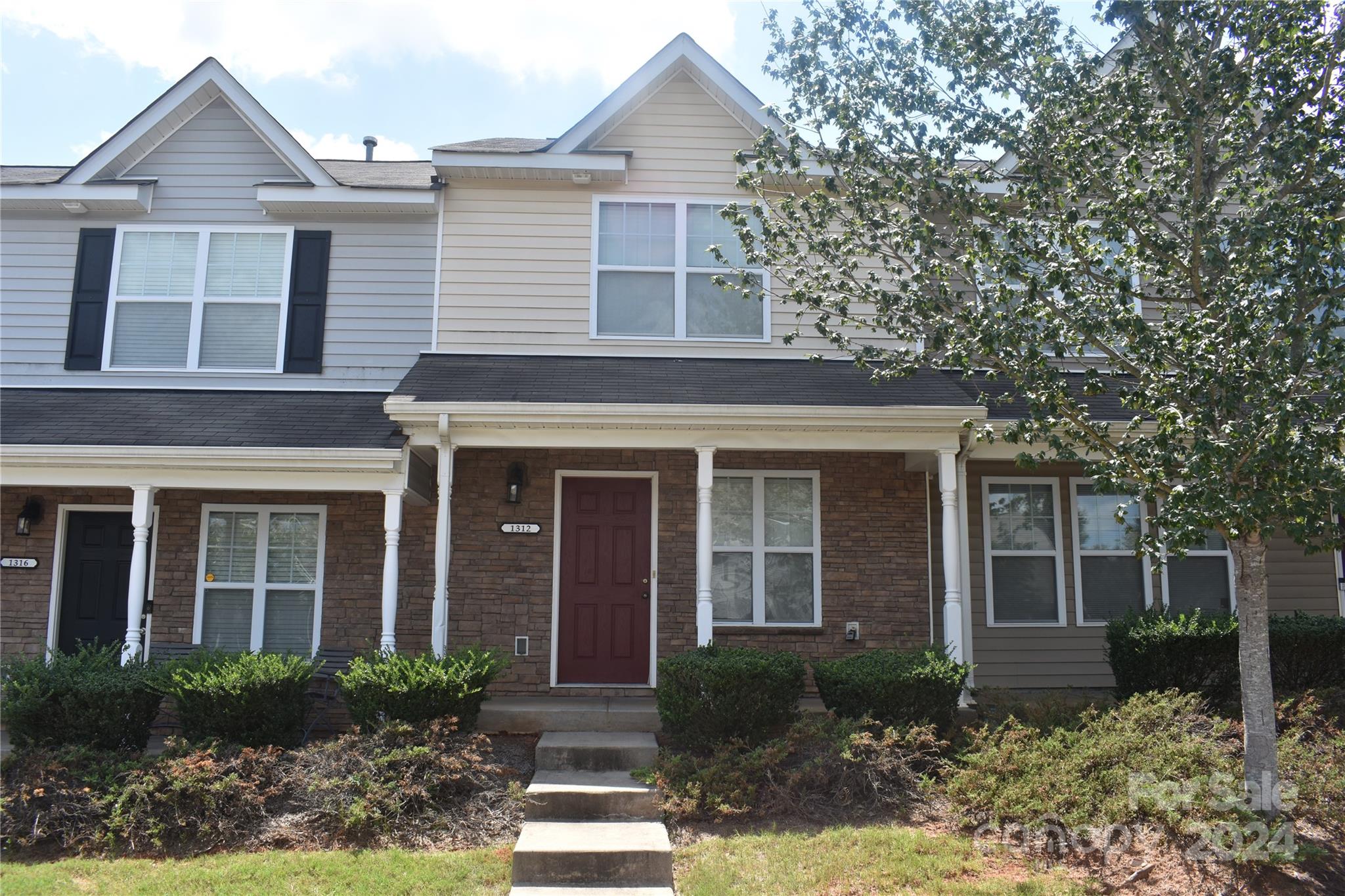 Killashee Ct, Charlotte, NC 28213