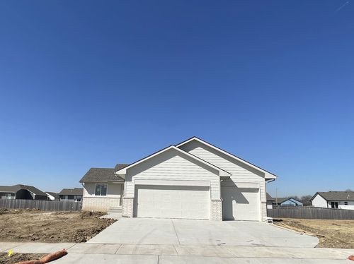 1611 E Arrowhead St, Andover, KS, 67002 | Card Image