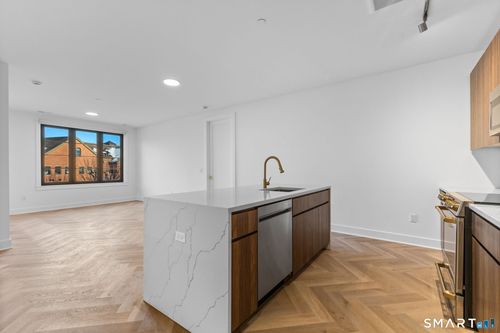 203-100 E Putnam Ave, Cos Cob, CT, 06807-2608 | Card Image