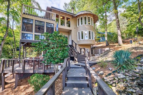 131 Whispering Pines Dr, Lake Wylie, SC, 29710-8966 | Card Image