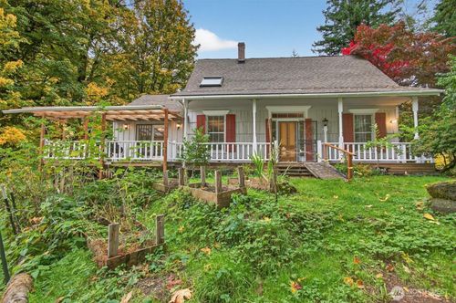 1015 Hazel Dell Rd, Castle Rock, WA, 98611-9154 | Card Image