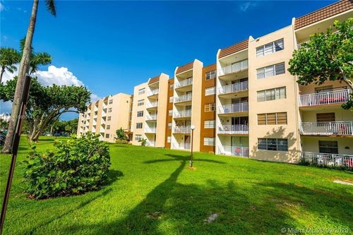 apt-1-304-6930 Nw 186th St, Hialeah, FL, 33015-3230 | Card Image
