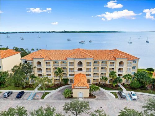 unit-203-29 Harbour Isle Dr W, Fort Pierce, FL, 34949-2781 | Card Image