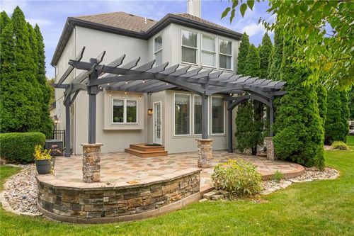3556 W 143rd Ter, Leawood, KS, 66224-9406 | Card Image