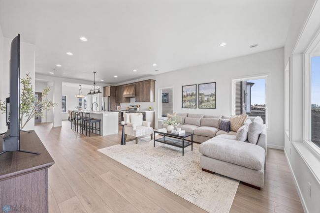 Living Room | Image 16