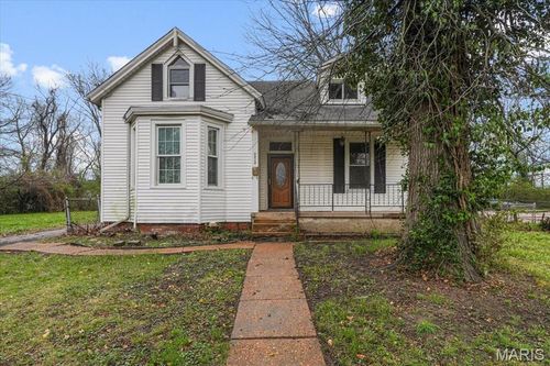 8824 Huiskamp Ave, Jennings, MO, 63136-1523 | Card Image