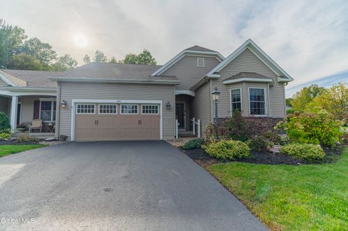 104 Sheldon Dr, Mechanicville, NY, 12118-1057 | Card Image