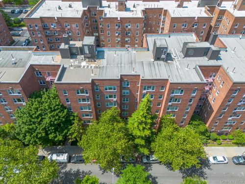 6k-110-15 71 Road, New York, NY, 11375 | Card Image