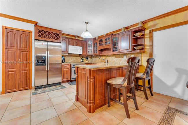 12350 Nw 7 Th Trl, House other with 3 bedrooms, 2 bathrooms and null parking in Miami FL | Image 7