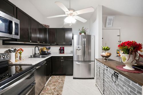 209-9965 N Belfort Cir, Tamarac, FL, 33321-1800 | Card Image