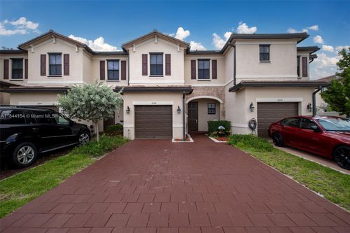 11108-11108 W 33rd Way, Hialeah, FL, 33018-2197 | Card Image