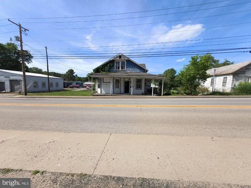 216 Juliana St, ELIZABETH, WV, 26143-6506 | Card Image