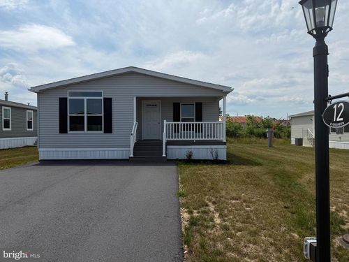 12 Evergreen Aly, PALMYRA, PA, 17078 | Card Image