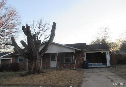 2216 Foggy Bottom Dr, Florissant, MO, 63031-2709 | Card Image