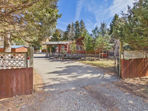 4964 Us Highway 89 S, Livingston, MT, 59047-9172 | Card Image