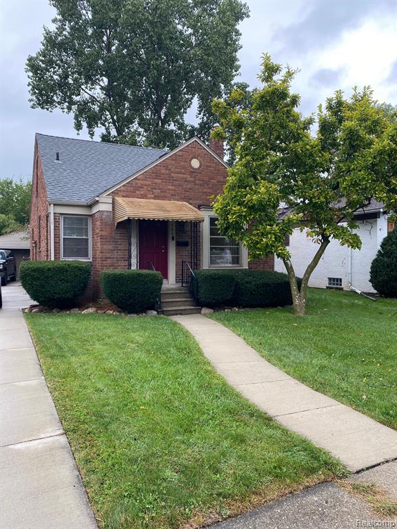 Cambridge Rd, Berkley, MI 48072
