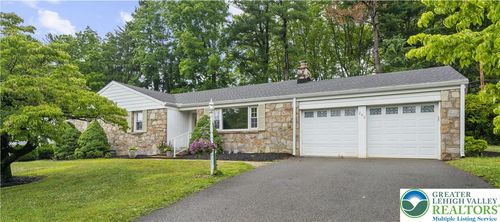 243 Flagstone Dr, Bethlehem, PA, 18017-3813 | Card Image