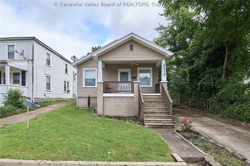 2412 Monroe Avenue, St Albans, WV, 25177 | Card Image