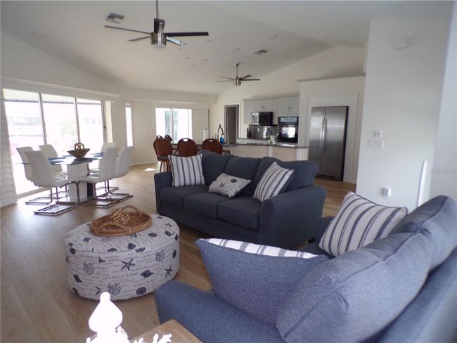 3804 Turtle Dove Blvd, House other with 5 bedrooms, 3 bathrooms and null parking in PUNTA GORDA FL | Image 5