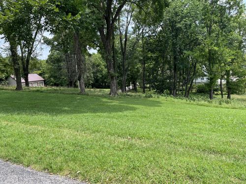 100 Sterling Rd, Hendersonville, TN, 37075-5300 | Card Image