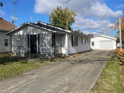 502 E Pleasant St, Greenup, IL, 62428-1129 | Card Image