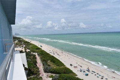 1106 - 6969 Collins Ave, Condo with 1 bedrooms, 1 bathrooms and null parking in Miami Beach FL | Image 1