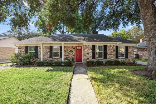 12915 Westleigh Dr, Houston, TX, 77077-3713 | Card Image