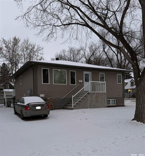 1610 5th Ave N, Regina, SK, S4R0R5 | Card Image