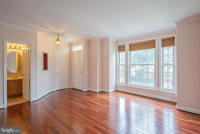 3916 Maximilian Ct, Townhouse with 3 bedrooms, 2 bathrooms and null parking in FAIRFAX VA | Image 5