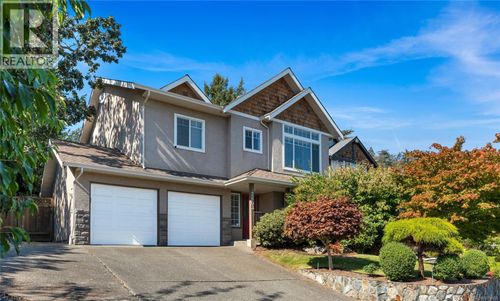 2603 Crystalview Dr, Victoria, BC, V9B6M9 | Card Image