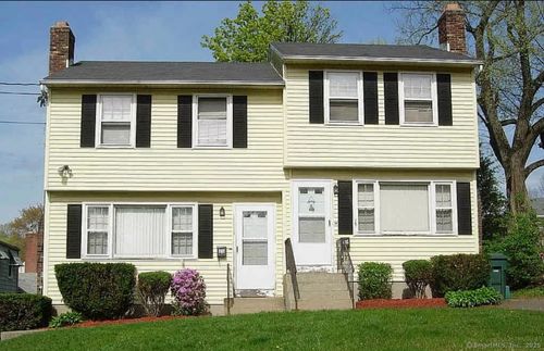 21 Goodwin St, Manchester, CT, 06040-4319 | Card Image